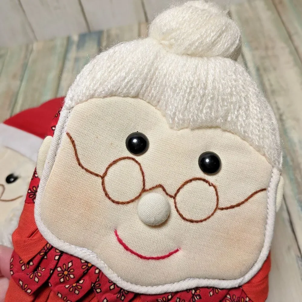 Vintage Santa Mrs Claus Decorative Christmas Potholders Oven Mitts Set of 2